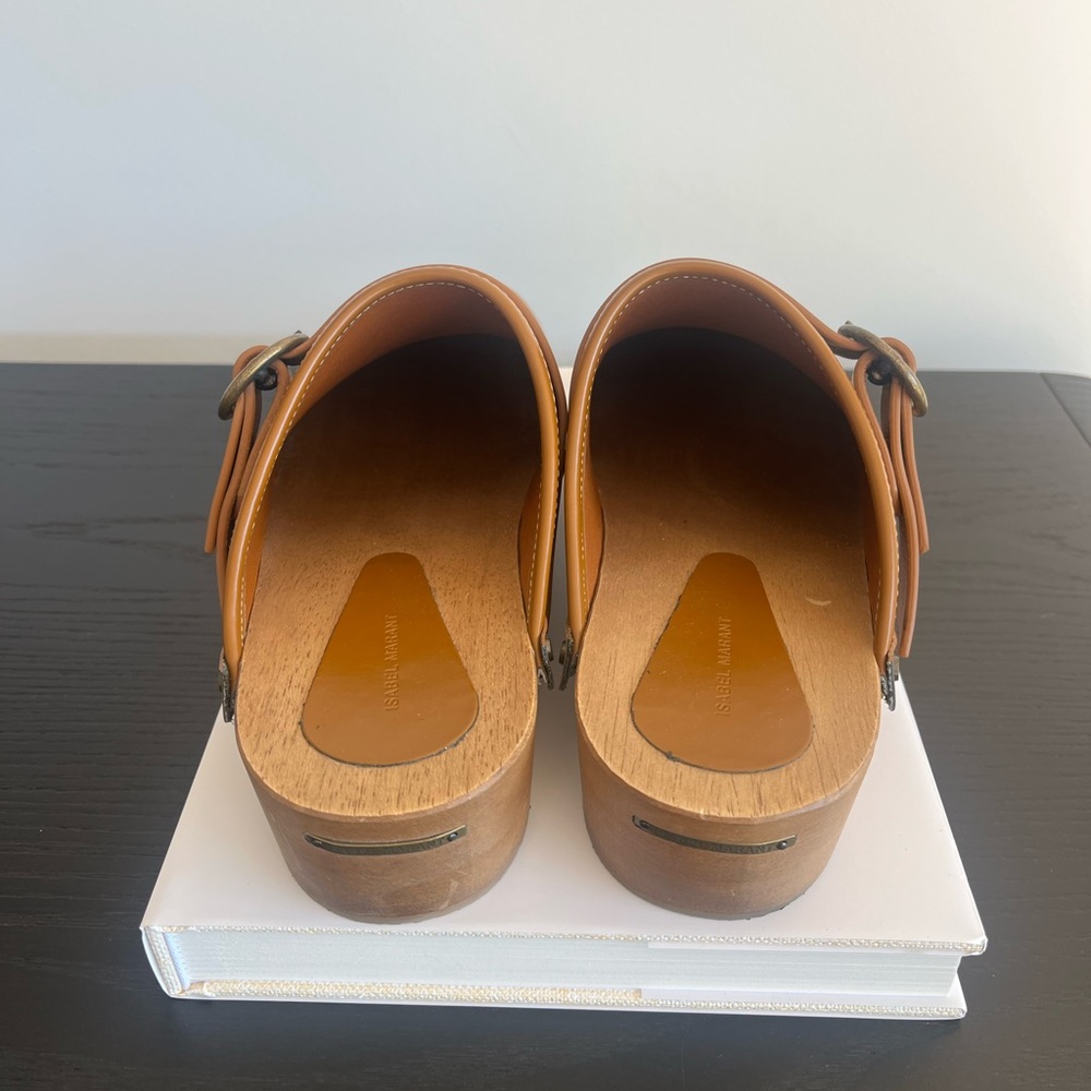 Women's Tan Clogs - Picture 4 of 7